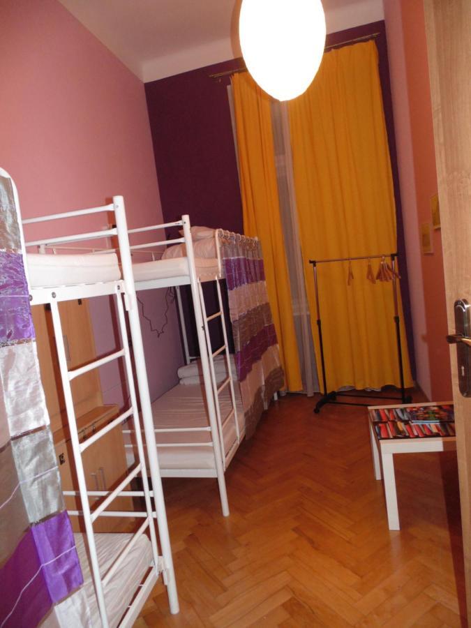 Hostel Motion Cracovia Esterno foto