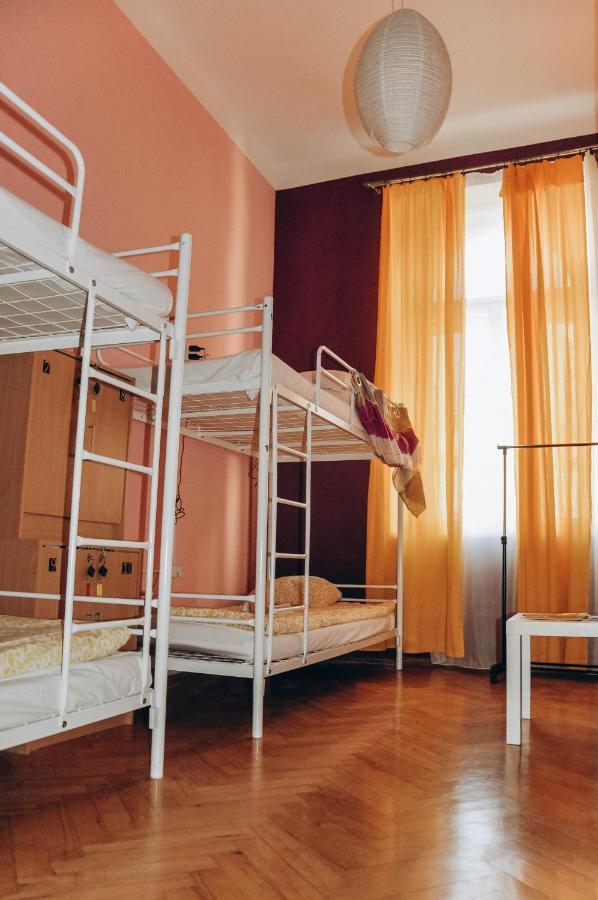 Hostel Motion Cracovia Esterno foto